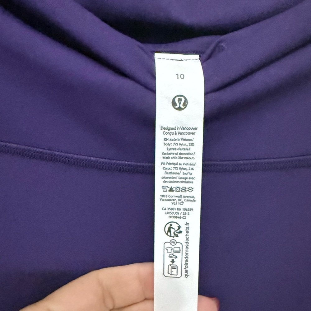 NWT- Lululemon Leggings - Picture 3 of 5